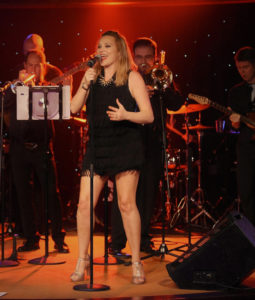 Hayley Cabaret Singer Performing Live