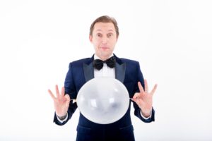 Ritchie Childrens Entertainer Performs The Knitting Needle Through Balloon Trick